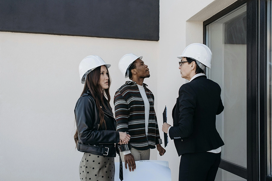 contractor meeting clients
